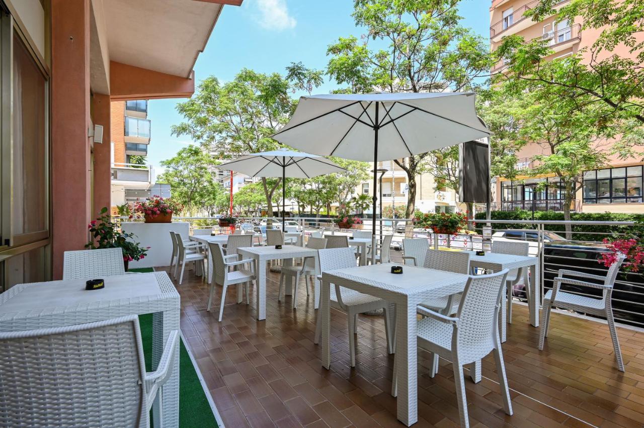 Amadei Hotel Promenade Hotel 3*